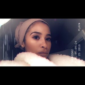 Meet your Posher, Khadija